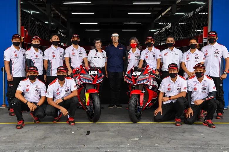 "ทัพนักบิดฮอนด้า" สร้างผลงานยอดเยี่ยมในศึ...