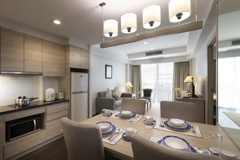 เคป แอนด์ แคนทารี โฮเทลส์ ทุ่มงบกว่า 100 ล้านบาท ปรับโฉมใหม่เปลื่ยนชื่อ โรงแรมคาราเวล เฮาส์ ศรีราชา เป็น "โรงแรมคลาสสิค คามิโอ"