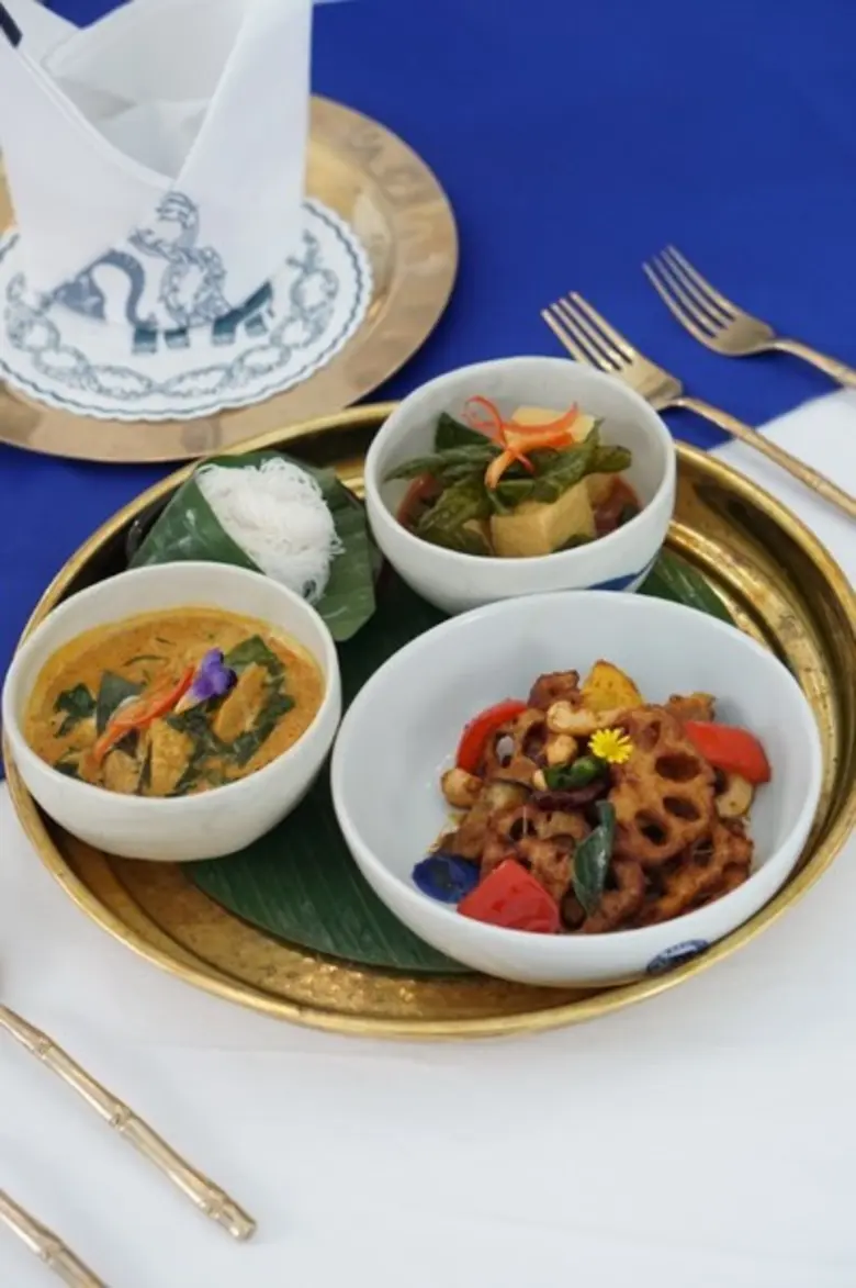 บลู เอเลเฟ่นท์ เสิร์ฟเมนูอาหารเจสุดพิเศษ