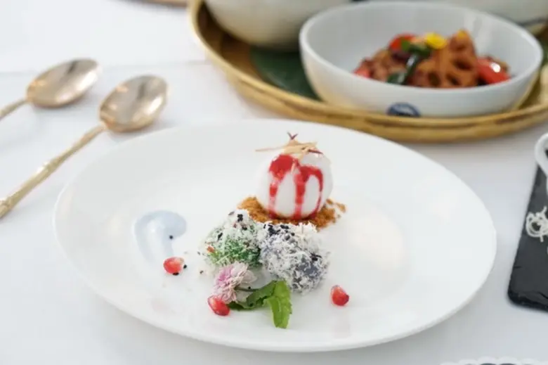 บลู เอเลเฟ่นท์ เสิร์ฟเมนูอาหารเจสุดพิเศษ