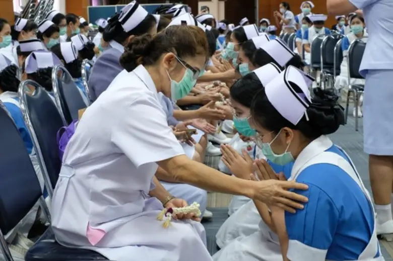 พิธีฝากตัวเป็นศิษย์ นักศึกษาพยาบาลศาสตร์บัณฑิต ชั้นปีที่ 2 รุ่นที่ 65 วิทยาลัยพยาบาลบรมราชชนนี นครราชสีมา