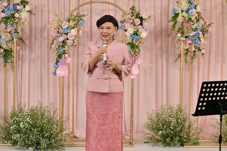 เพลินเพลงสุนทราภรณ์ ในงาน “วิมานสีชมพูเชิดชูเกียรติ” รวงทอง ทองลั่นธม