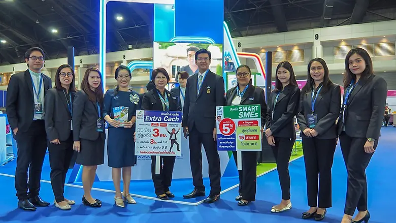 นายสมานพงษ์ เกลี้ยงลำยอง รองกรรมการผู้จัด...