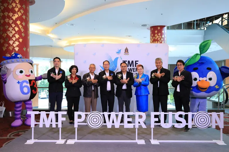 รศ.ดร. พนา ทองมีอาคม (ที่ 4 จากซ้าย) ประธ...