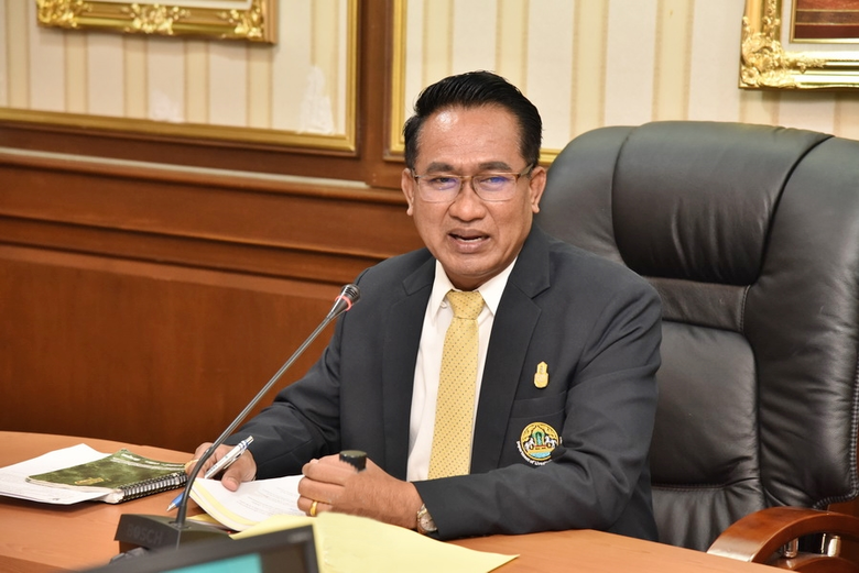 นายสัตวแพทย์สรวิศ ธานีโต อธิบดีกรมปศุสัตว...