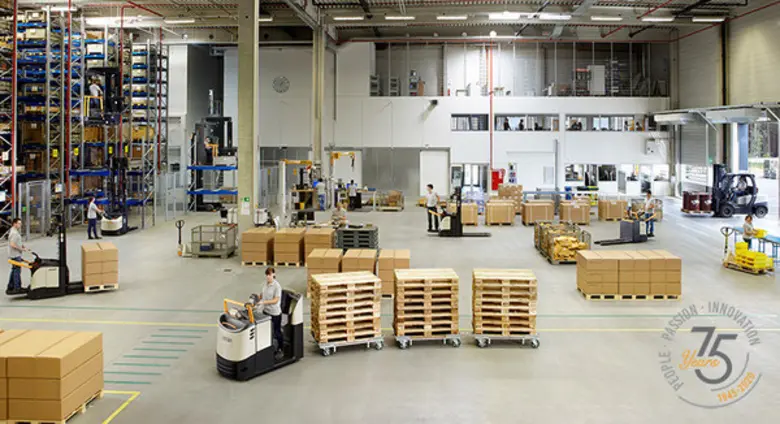 สองพี่น้อง คาร์ล เอช. ดิคเก้ และ อัลเลน เ...