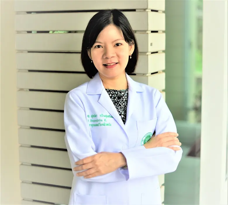 พญ.สุภณิดา กว้างสุขสถิตย์ เป็นแพทย์ผิวหนั...