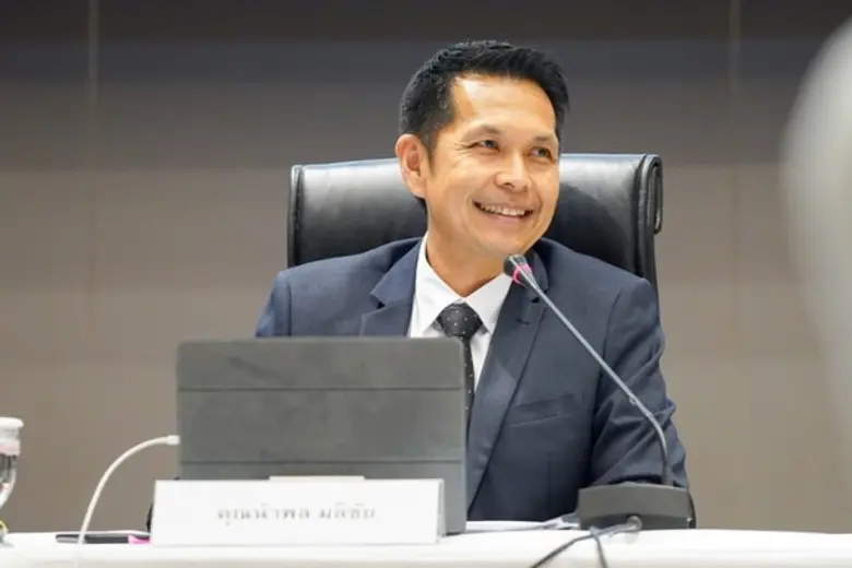 นายนำพล มลิชัย กรรมการผู้จัดการ บริษัท เอ...