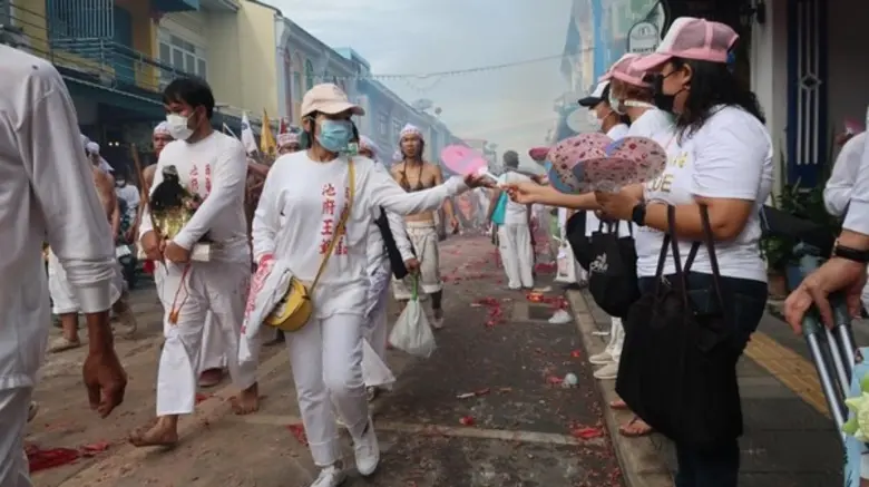 สนับสนุนประเพณีถือศีลกินผักจังหวัดภูเก็ต