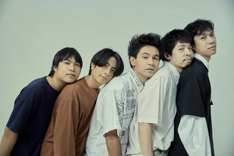 เป็นอีกหนึ่งวงดนตรีที่มาพร้อมกับความหลากห...