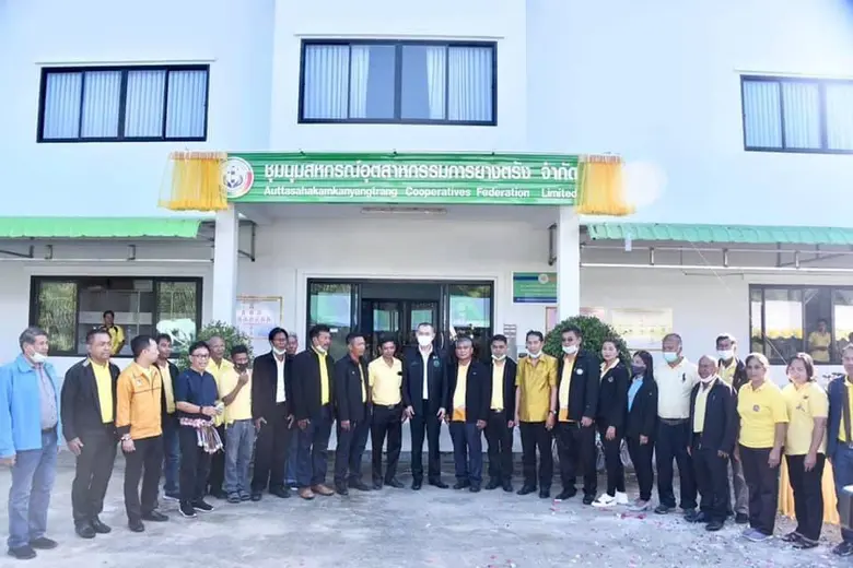 นายเฉลิมชัย ศรีอ่อน รัฐมนตรีว่าการกระทรวง...