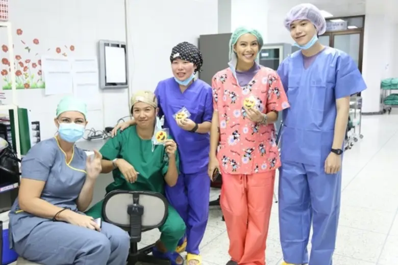 ทพญ.ยุพเรศ นิมกาญจน์ ประธานกรรมการมูลนิธิ...