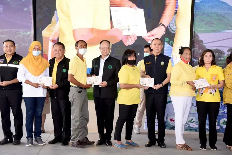 รมว.เฉลิมชัย นำทีมผู้บริหาร กษ. ติดตามความคืบหน้าโครงการอ่างเก็บน้ำลำไตรมาศ และอ่างเก็บน้ำลำรูใหญ่ มุ่งมั่นที่จะมาประโยชน์มาให้กับพี่น้องชาวพังงา