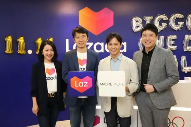 มิสเตอร์จอง โฮ ชอย กรรมการผู้จัดการ บริษั...