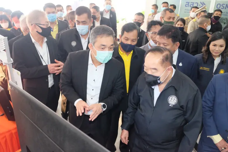 พลเอก ประวิตร วงษ์สุวรรณ รองนายกรัฐมนตรี ...