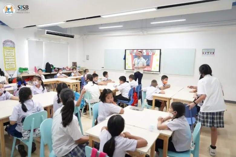 SISB กับโครงการสอนภาษาอังกฤษให้กับนักเรียนโรงเรียนไทย หนึ่งในโครงการ CSR ขององค์กร