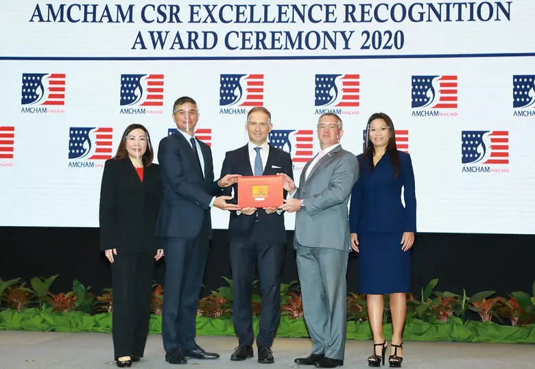 มร. ทีบอร์ พานดิ กรรมการผู้จัดการใหญ่ ธนา...