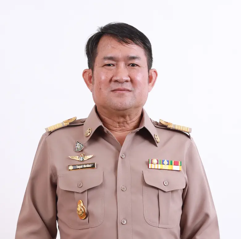 นายไพฑูรย์ สีลาพัฒน์ ผู้อำนวยการสำนักงานเ...