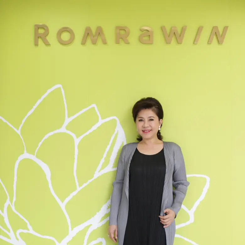 มาดามจอย ขวัญฤทัย ดำรงค์วัฒนโภคิน แห่ง รม...