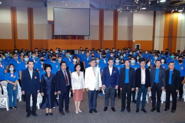 ศาสตราจารย์พิเศษ ดร.เอนก เหล่าธรรมทัศน์ ร...