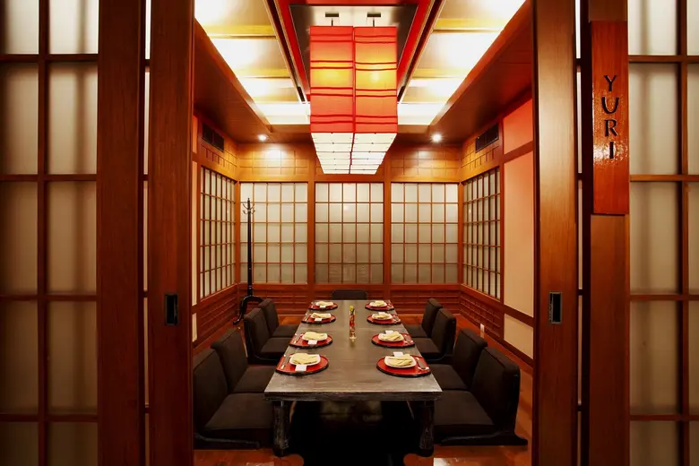 พร้อมนำเสนอขนบการรับประทานอาหารแบบฉบับญี่...