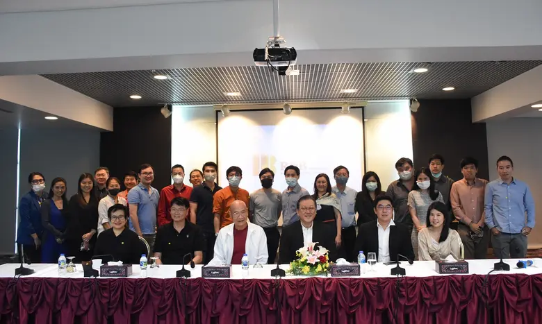 ดร.สมชาย รัตนภูมิภิญโญ ประธานเจ้าหน้าที่บ...