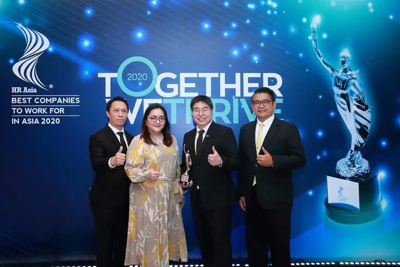 ดร. วศิน อุดมรัชตวนิชย์ (ที่ 2 จากขวา) ปร...