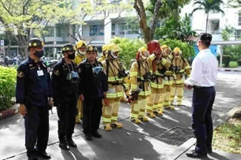 ผู้บริหารจุฬาฯ นำทีมฝึกซ้อมแผนปฏิบัติการดับเพลิงและอพยพหนีไฟ ขั้นรุนแรงเสมือนจริง เต็มรูปแบบ อาคารจามจุรี 5