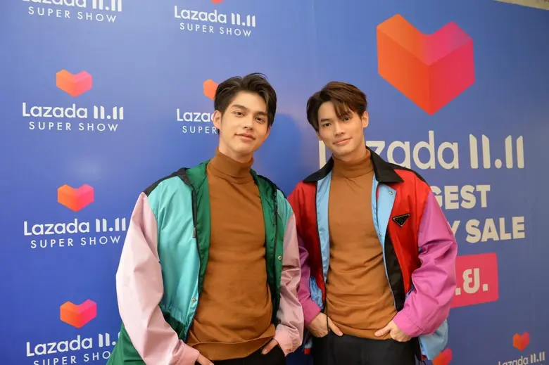 เบลล่า - เวียร์ ยกขบวนพาเหรดดาราสร้างสีสันความสุขในงาน 'Lazada 11.11 Super Show' ฉลอง 'Lazada 11.11 Biggest One-Day Sale'