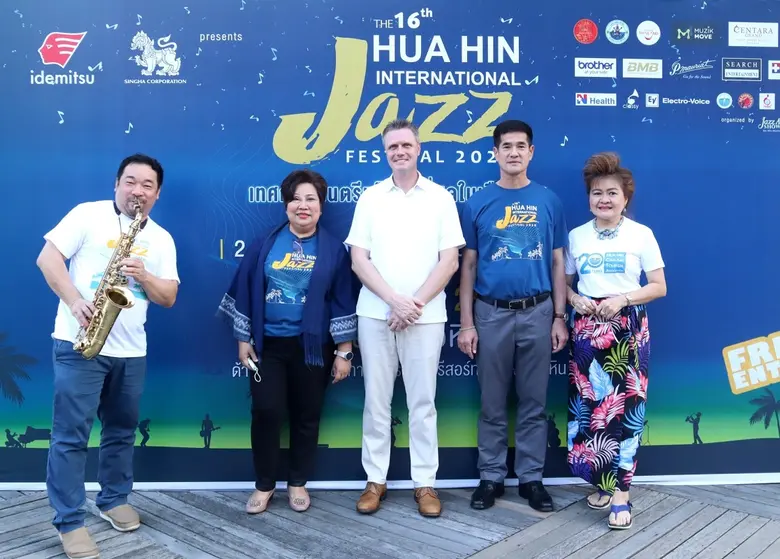 พร้อมสร้างสีสันต้อนรับลมหนาวในเดือนธันวาค...