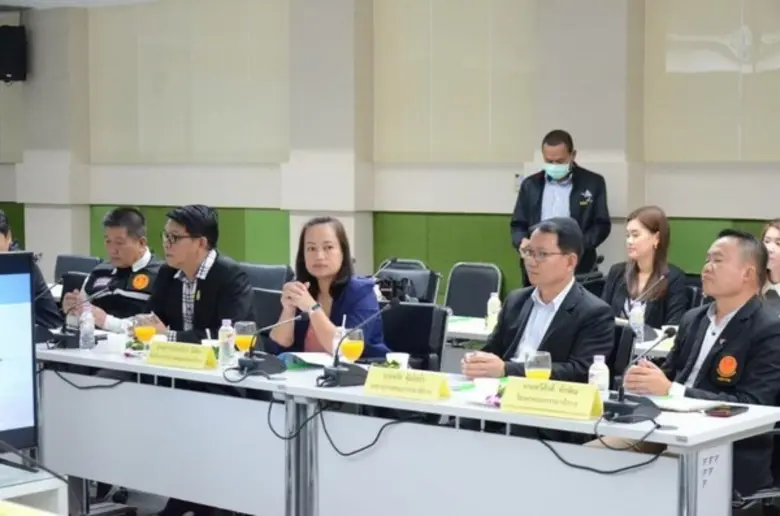 สนพ.มุกดาหาร พร้อมหัวหน้าส่วนราชการสังกัดกระทรวงแรงงานในจังหวัดมุกดาหาร ร่วมประชุมกับคณะกรรมาธิการการแรงงาน