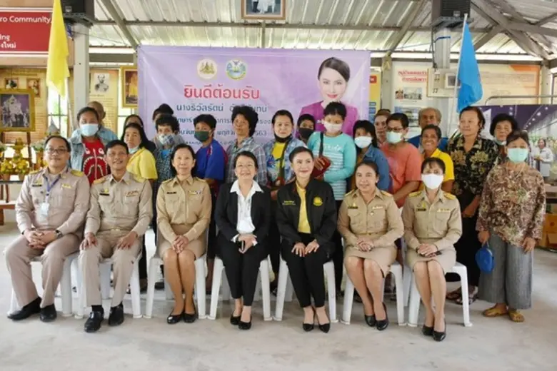 นายสุชาติ ชมกลิ่น รัฐมนตรีว่าการกระทรวงแร...