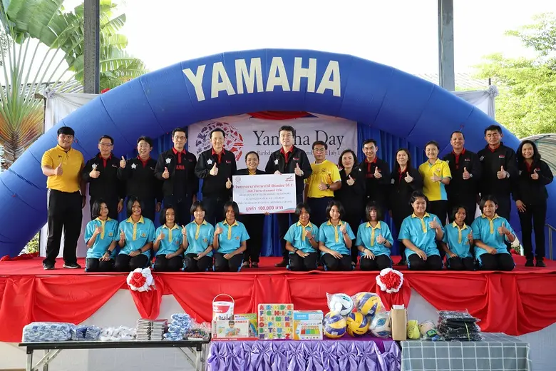 มร.เท็ตสึยะ โนซากิ ประธานกรรมการบริหาร นายพงศธร เอื...