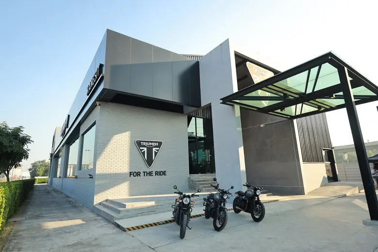 เวียร์ ศุกลวัฒน์ เปิด "ไทรอัมพ์ รังสิต" โชว์รูมและศูนย์บริการมาตรฐานระดับโลก เสิร์ฟดีมานด์ตลาดพรีเมียมบิ๊กไบค์ กรุงเทพโซนเหนือ ส่งท้ายปี