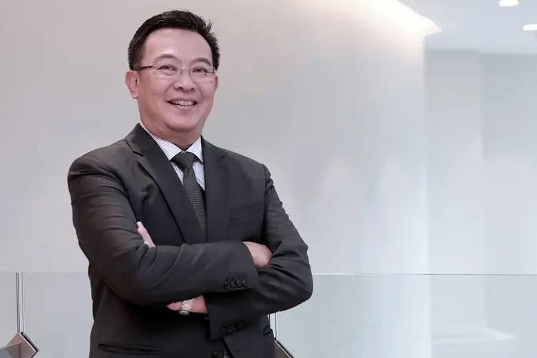 นายปิยะ เตชากูล กรรมการผู้จัดการ บริษัท เ...