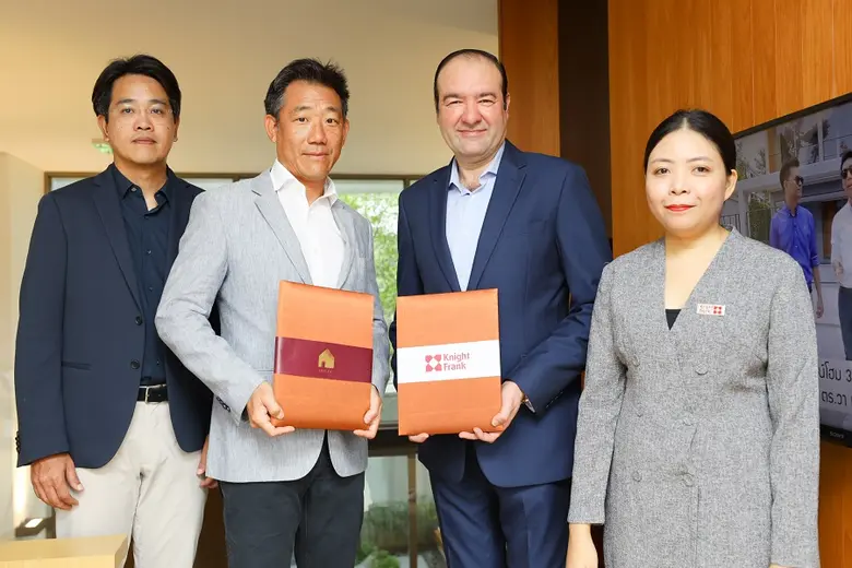 คุณภาวุฒิ วรรธนะกุล กรรมการ บริษัท เอเซีย...