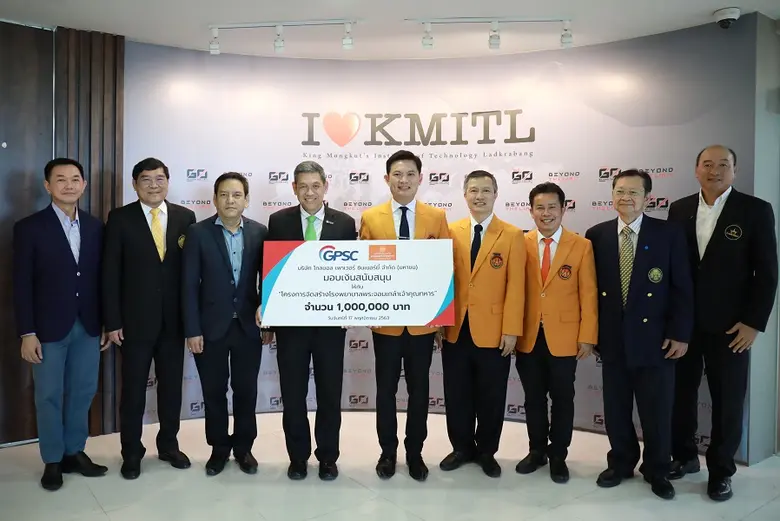 คุณชวลิต ทิพพาวนิช ประธานเจ้าหน้าที่บริหา...