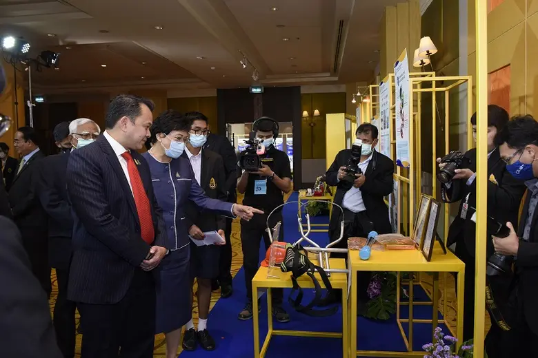 โรงเรียนวิทยาศาสตร์จุฬาภรณราชวิทยาลัย 10 ปี พัฒนาศักยภาพได้รับการยอมรับในระดับนานาชาติ ปูทางพัฒนานักเรียนเป็นนักวิจัยด้านวิทยาศาสตร์และเทคโนโลยี