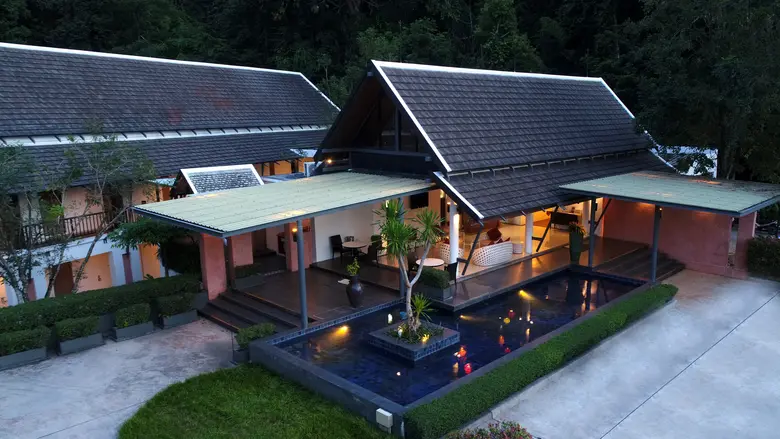 ทินิดี กอล์ฟ รีสอร์ท ภูเก็ต ร่วมฉลอง "Bla...