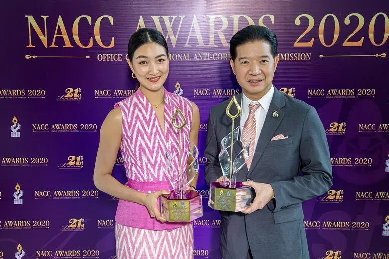 สมความภาคภูมิ ผลงานอันทรงคุณค่า ภาพยนตร์ซีรีส์ ศรีอโยธยา ภาค 2 รับ 2 รางวัลคุณภาพ