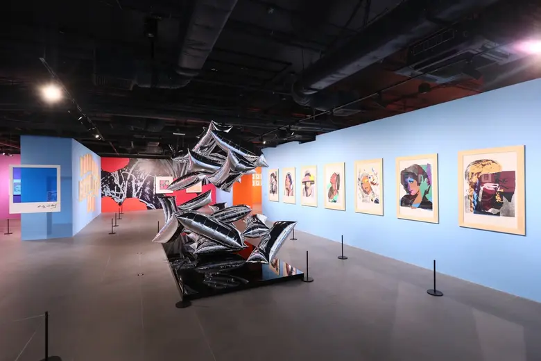 SAAนิสิตเก่าศศินทร์ ชื่นชมเสพงานศิลป์สร้างแรงบันดาลใจ ดื่มด่ำงานอาร์ต 3 ศิลปินก้องโลก ณ River City Bangkok