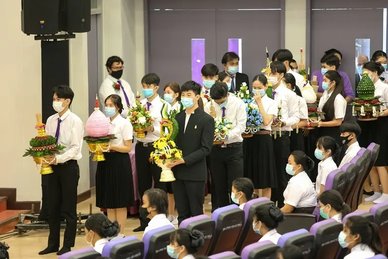 ม.พะเยา จัดพิธีไหว้ครูพร้อมรับขวัญน้องใหม่ประจำปีการศึกษา 2563