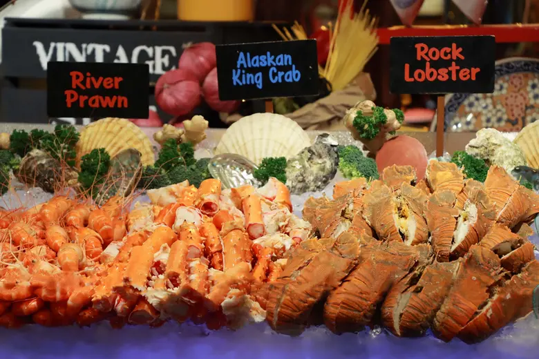 จัดหนัก พัก-กิน-คุ้ม ฉลองโรงแรมดิเอมเมอรัลด์ 28 ปี