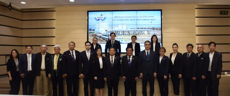 พล.อ.วุฒินันท์ ลีลายุทธ (คนกลาง) ประธานกร...