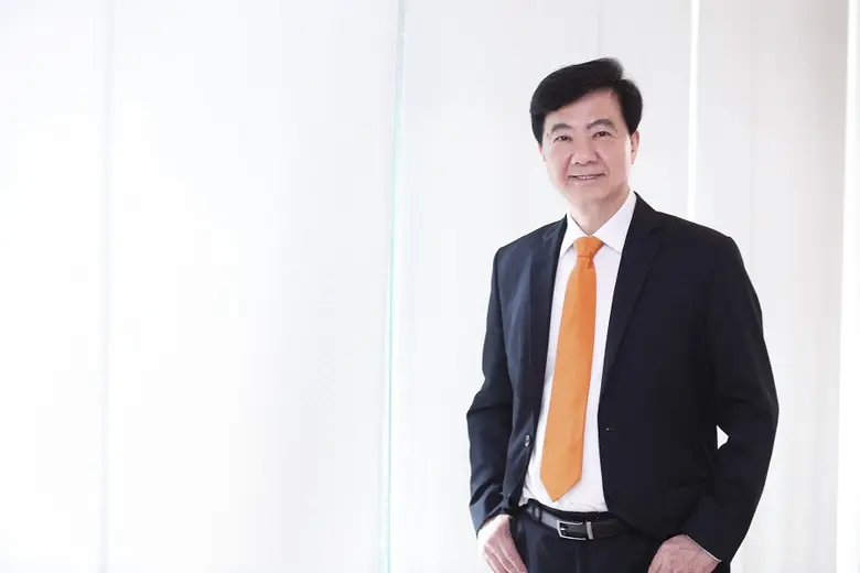 รศ.ดร.เฉลียว วิทูรปกรณ์ รองประธานเจ้าหน้า...