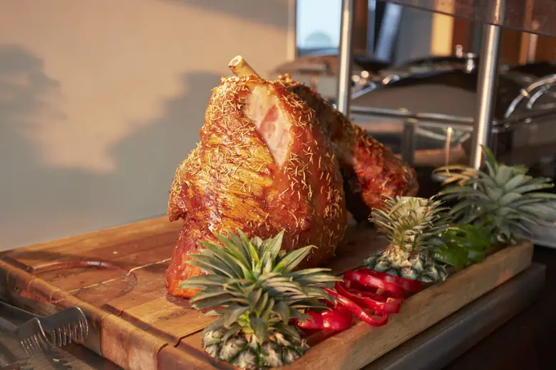 เฉลิมฉลองเทศกาล "คริสต์มาสอีฟ" และ "วันส่งท้ายปี 2563" กับบุฟเฟ่ต์มื้อสุขสันต์ ณ 2 โรงแรมหรูในเครือเคป แอนด์ แคนทารี จังหวัดระยอง