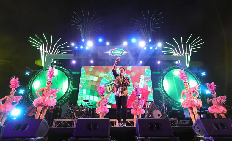 "ช้าง เมก้าฮิต" สร้างปรากฏการณ์ใหม่ทางดนตรี ยกทัพ 4 ศิลปิน 4 แนวดนตรี "กอล์ฟ - ไผ่ - ลำไย - วงกางเกง" โชว์อลังการงานลูกทุ่ง พาชาวสมุทรปราการ