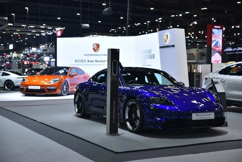กองทัพรถยนต์ปอร์เช่ คือไฮไลท์เด่นที่งานมหกรรมยานยนต์ ครั้งที่ 37
