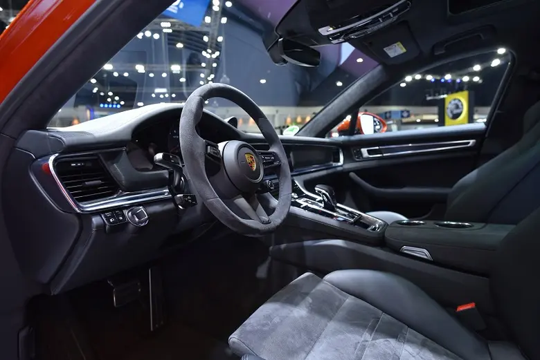 กองทัพรถยนต์ปอร์เช่ คือไฮไลท์เด่นที่งานมหกรรมยานยนต์ ครั้งที่ 37