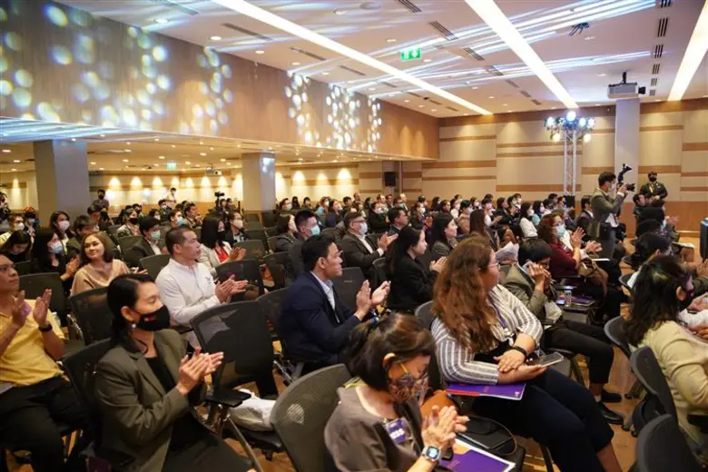 "วิทยาลัยดุสิตธานี เปิดตัวอีกครั้งอย่างยิ่งใหญ่ ชูความก้าวหน้าในด้านต่าง ๆ พร้อมแนวทางพัฒนาภายใต้แนวคิด Dusit Thani College…MOVING FORWARD"